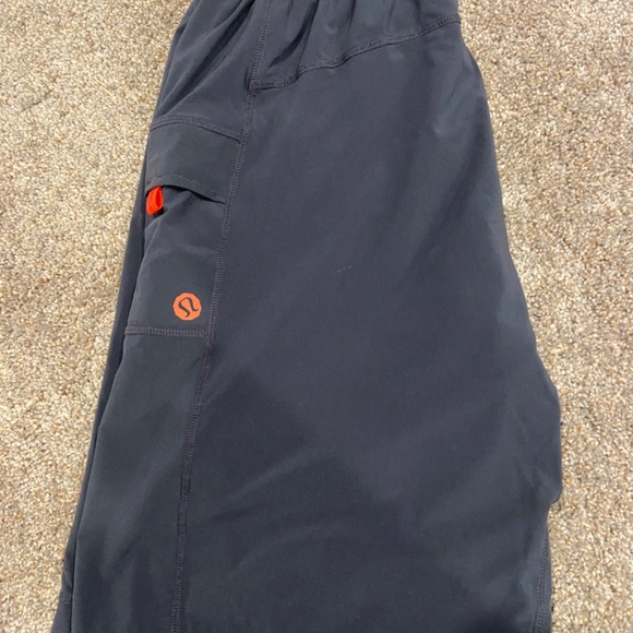 Lululemon Activewear Shorts Ladies M - Picture 4 of 4